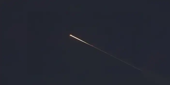 Yemen ordusuna ait savaş uçakları temmuzdan bu yana ilk kez Husilerin mevzilerini bombaladı