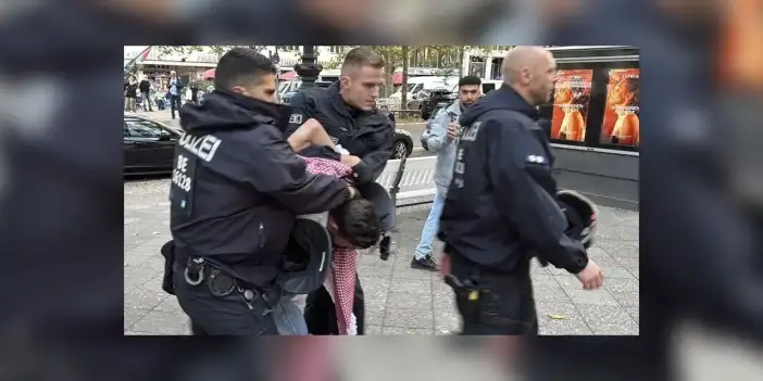 Berlin'de polis Filistin'e destek gösterisi yapanlara müdahale etti, 2 kişi gözaltına alındı