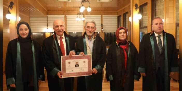 Selahattin E. Çakırgil’e avukatlık ruhsatı ve cübbe giydirme töreni