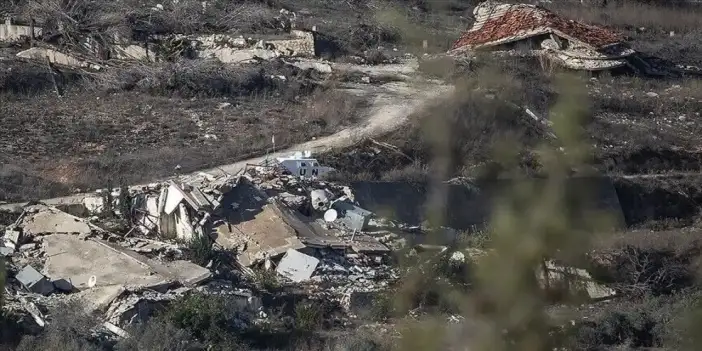 İşgalci İsrail ordusu, ateşkese rağmen Lübnan'ın güneyine topçu saldırılarını sürdürdü