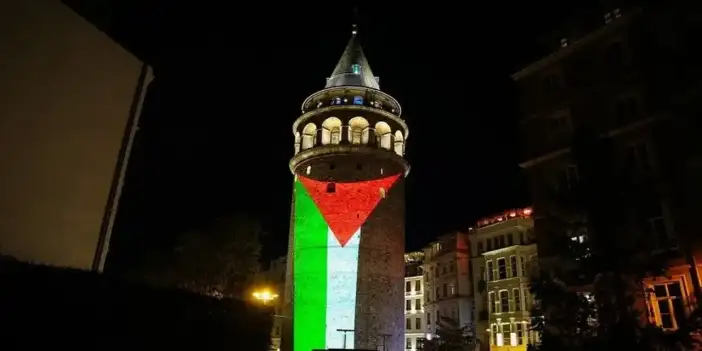 Galata Kulesi Filistin bayrağının renklerine büründü