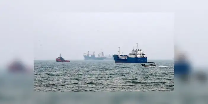 ABD ordusu, Umman Körfezi'ndeki ticari kargo gemisinin etkisiz hale getirildiğini açıkladı