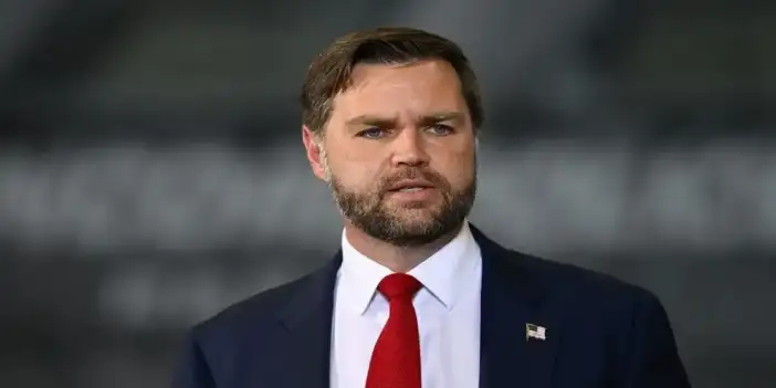 Vance, İran'la sonsuz savaş olasılığını reddederek, Trump'ın hedeflerine ulaşacağını söyledi