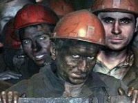 Maden İşçileri Kendini Ocağa Kapattı