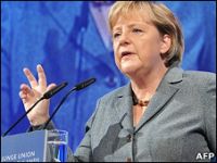 Merkel'den “Cami Saldırılarının Peşine Düşeceğiz” Sözü