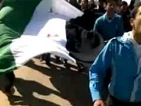 Esed, Halkın Üzerine Bomba Yağdırıyor