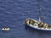 Göçmen Teknesi Alabora Oldu: 82 Ölü