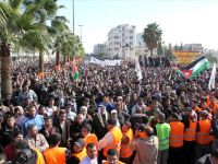 Ürdün’de Onbinlerce Kişi Hükümeti Protesto Etti