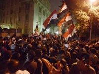 Muhalifler Mursi’nin Sarayını Kuşattı