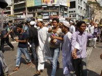 Bangladeşte Cuma Sonrası Protesto Gösterileri