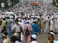 Bangladeş’te Dev Gösteri