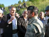 BDP’liler Askerlere Kalkan Oldu