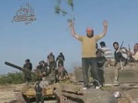 Hama’da Askeri Bir Üs Ele Geçirildi (VİDEO)