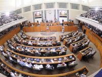 Kuveytte Parlamento Feshedildi