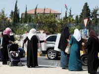 Filistinli Tutuklu Yakınlarına Aşağılayıcı Muamele