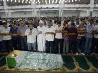 Mısır Halkı Şehitlerini Uğurluyor (FOTO)