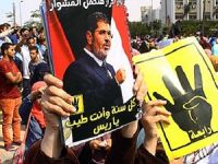 Ezher Üniversitesi'nde Darbe Karşıtı Gösteri