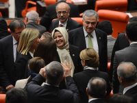4 Milletvekili Meclis'e Başörtülü Girdi