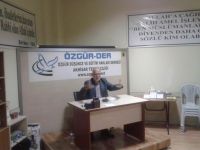 Akhisar'da 'Türkiye'de Modernleşme Projesi' Semineri