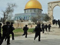 İsrail, Aksa'nın Çevresini Askeri Bölge İlan Etti