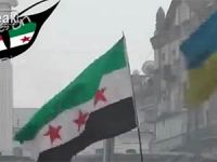 Ukrayna'da Özgür Suriye Bayrağı