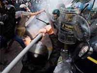 Roma Sokakları Savaş Alanına Döndü