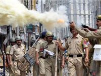 Keşmir'de 500 Kişi Gözaltına Alındı