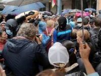 Ukrayna'da Rusya Yanlıları Polis Merkezini Bastı