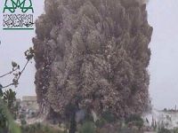 Esed Karargâhı Yerle Birlikte Havaya Uçtu (VİDEO)