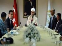 'İslam Barış Dinidir Ama Boyun Eğmeyiz'