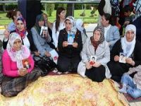 Diyarbakır'da Ailelerin Eylemi Sürüyor