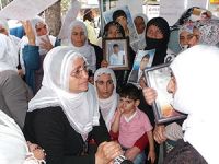 Eylemci Annelere PKK'lı Derneklerden "İkna Odası"