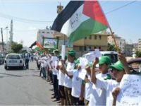 Gazzeli Çocuklar Esirler İçin İnsan Zinciri Oluşturdu