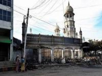 Myanmar'da Budist Çeteler Camiye Saldırdı