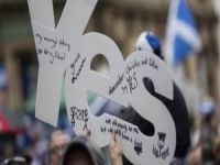 Referanduma İki Kala İskoçya'ya Yetki Rüşveti