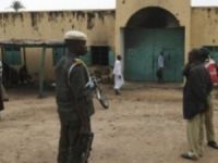 Hapishane Duvarını Dinamitle Patlattılar