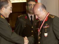 'Darbeyi Önledim'den 'Darbe Yok'a Aytaç Yalman