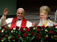 Papa Franciscus Aya Yorgi Kilisesi'nde Ayine Katıldı