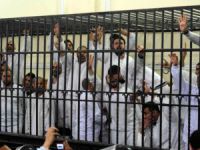 Mısır'da Darbe Karşıtlarına Hapis Cezası