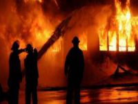 Almanya'da Mülteci Binaları Kundaklandı