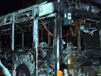 Gaziantep'te İçinde Yolcu Olan Otobüs Ateşe Verildi