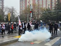 Ankara'daki Laiklik Eyleminde 100'den Fazla Gözaltı
