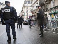 Paris'te 12 Kişi Gözaltına Alındı