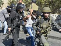 İsrail 17 Filistinliyi Daha Gözaltına Aldı