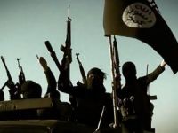 IŞİD, ABD'nin Eğitim Verdiği Üsse Saldırdı