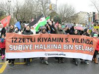 İstanbul’da Suriye İntifadasını Selamlama Yürüyüşü