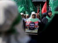 Filistinli Kadınlar Siyonist İsrail'i Protesto Etti