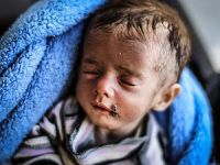 Bir Aylık İkizleriyle Türkiye'ye Sığındılar (FOTO)