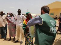 İHH'dan Çad'daki Mültecilere Yardım