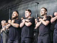 Eşcinsel Grup Boğaziçi Üniversitesi'nde Konser Verdi